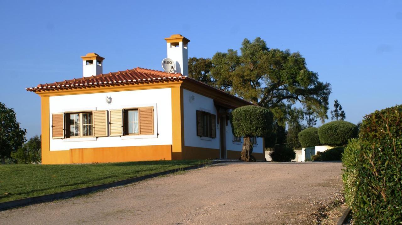 Pensjonat Casa Da Eira Em Dornes - Casa De Campo Familiar Com Piscina Zewnętrze zdjęcie
